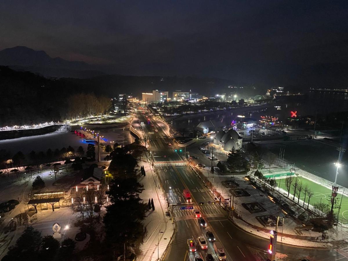 Chuncheon Eston Hotel Bagian luar foto